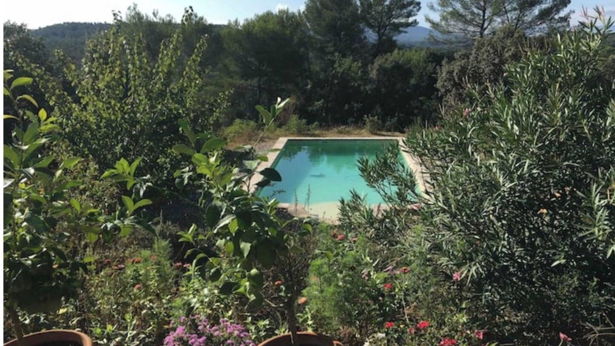 Barjols Villa | Dreaming in Provence among the olive trees, with a view of the Sainte Beaume mountain range