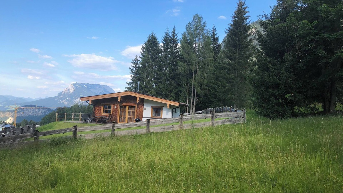 Vorderthiersee House | Dreamlike mountain hut with large garden