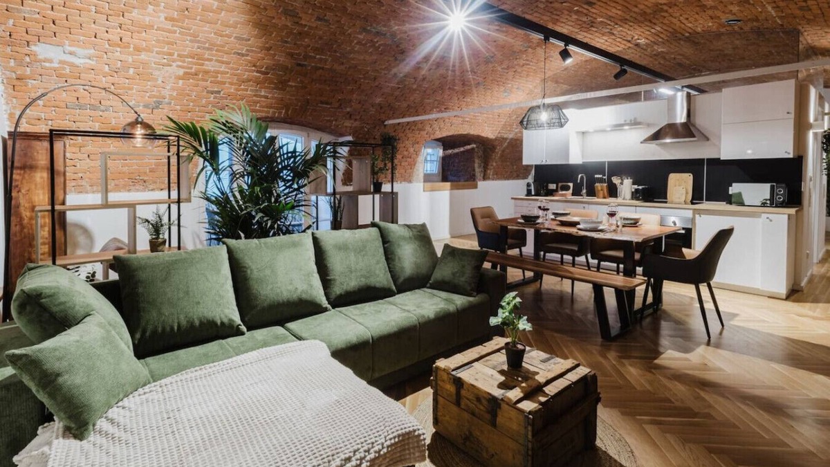 Passau Apartment | Dreamy Brick Loft- Central & Right on the Ilz