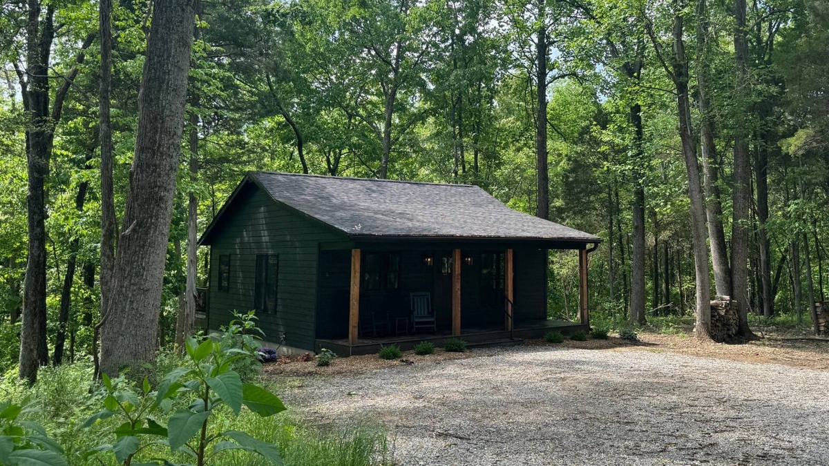 Carbondale Cabin | Dreamy Cabin with Hot Tub in the Woods