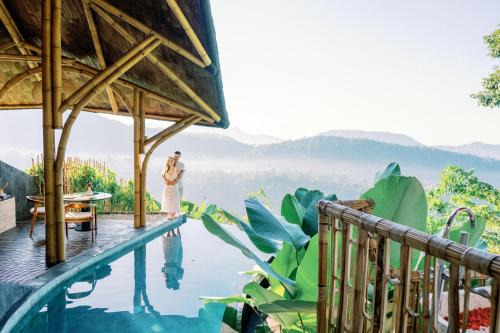 Melayang Villa | Dreamy Cliffside Bamboo Villa with Pool and View