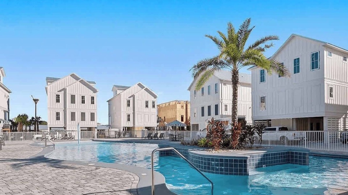 Orange Beach House | Dreamy Family Home | Fire Pit, Free Activities