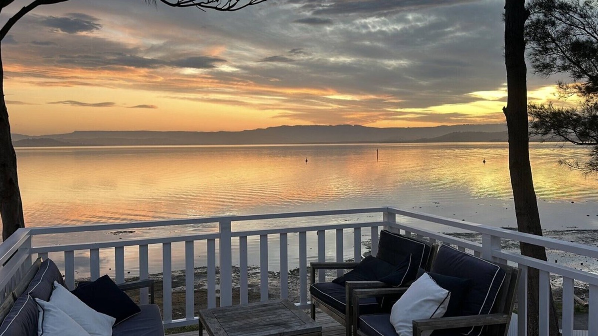Lake Heights House | Dreamy Lake Retreat & Sunsets