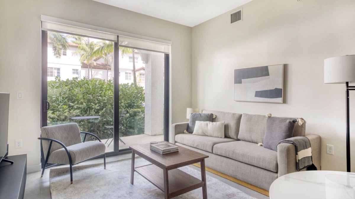 Miramar Apartment | Dreamy Miramar 2BR w/Gym, Pool & W/D, nr WF, by Blueground