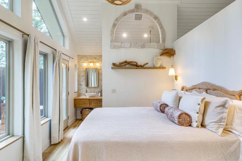 Polson Apartment | Dreamy Montana Cabin Short Drive to Flathead Lake