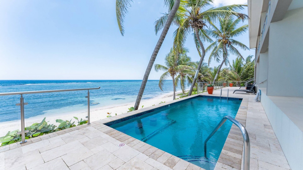 Bodden Town Condo | Dreamy Ocean Front Sea Palm Villa #10