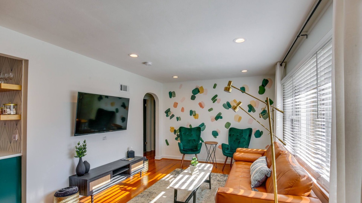 St. Charles House | Dreamy St Charles Retreat w/Furnished Patio!
