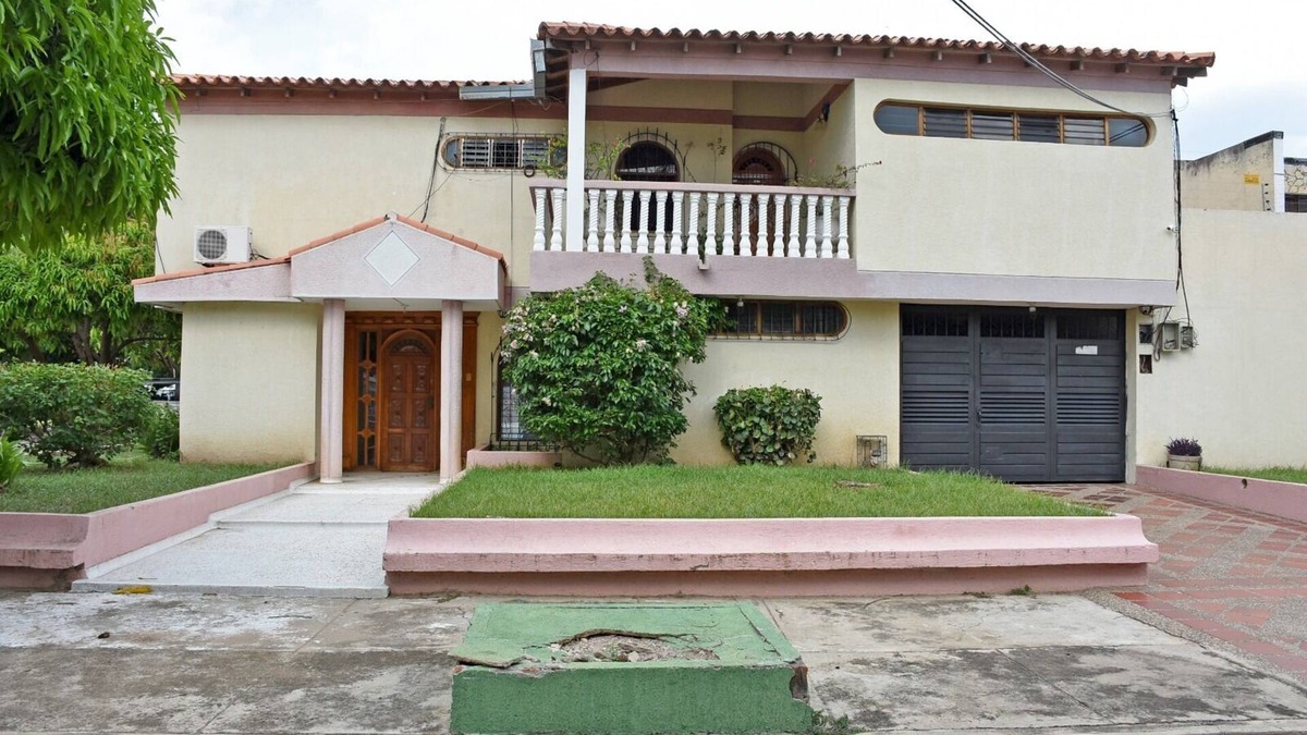 Valledupar House | Dreamy Valledupar! Complete accommodation for large family groups.
