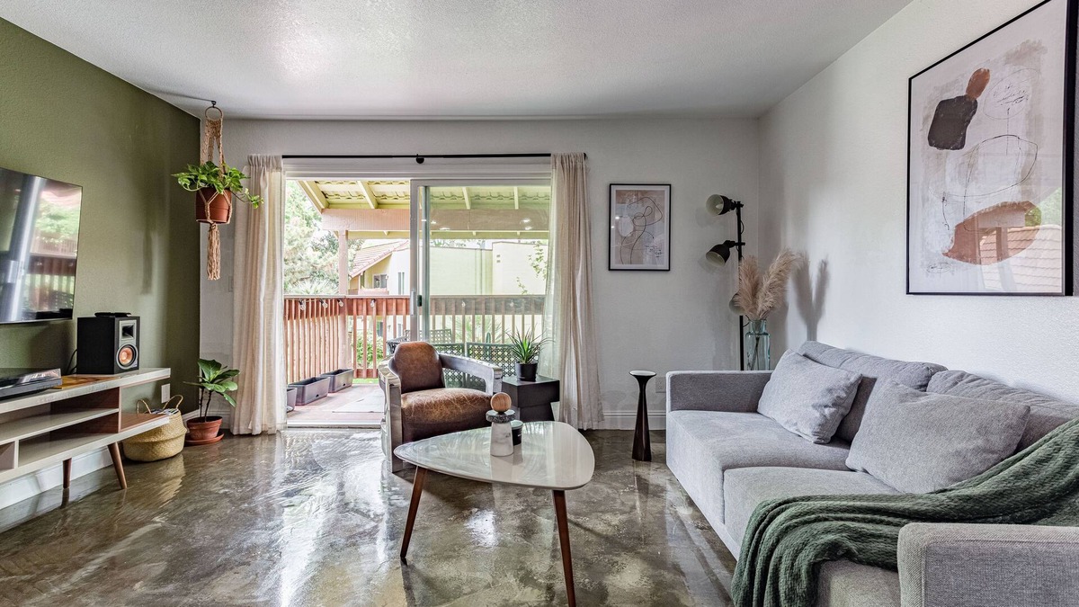 Roosevelt Condo | Dreamy Villa near CRMC & Downtown