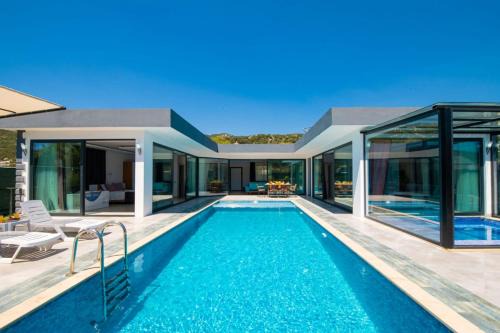 Sarıbelen Villa | Dreamy Villa with Private Pool and Jacuzzi in Kas