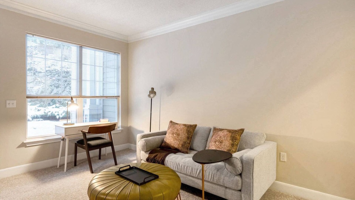 Waltham Apartment | Dreamy Waltham 1BR w/Gym & W/D, nr Shops & Groceries, by Blueground