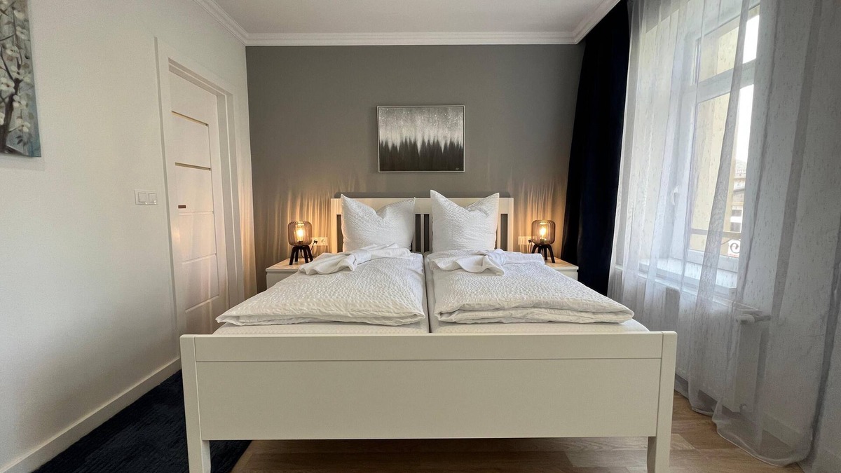 Gera Apartment | DREAMZzz | 130m² designer apartment with 2 bathrooms Gera
