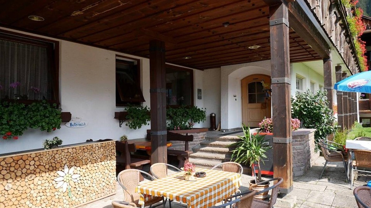 Hinterstein Cottage | Dreibettzimmer - Pension Waidmannsheil
