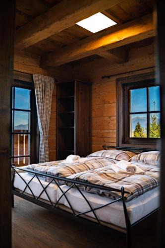 Demanovska Dolina Ski Chalet | Drevenica pod Zvonicou