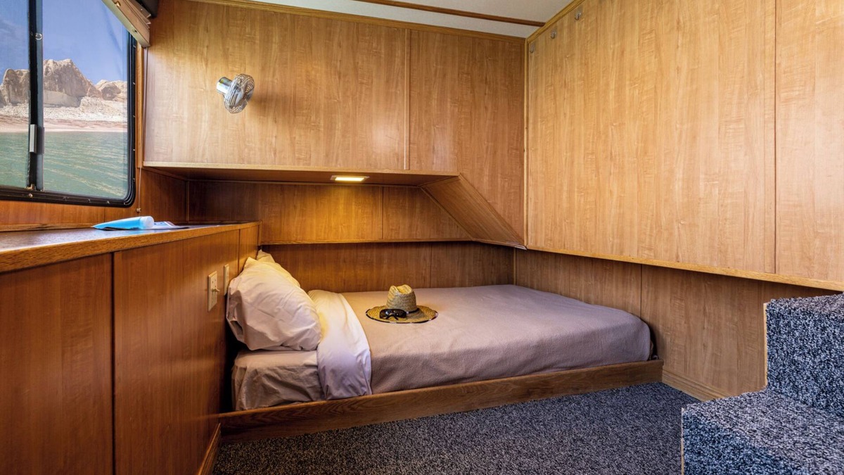 Wahweap Boat Rental | Drift, Dream, Discover: Your Houseboat Adventure Awaits!