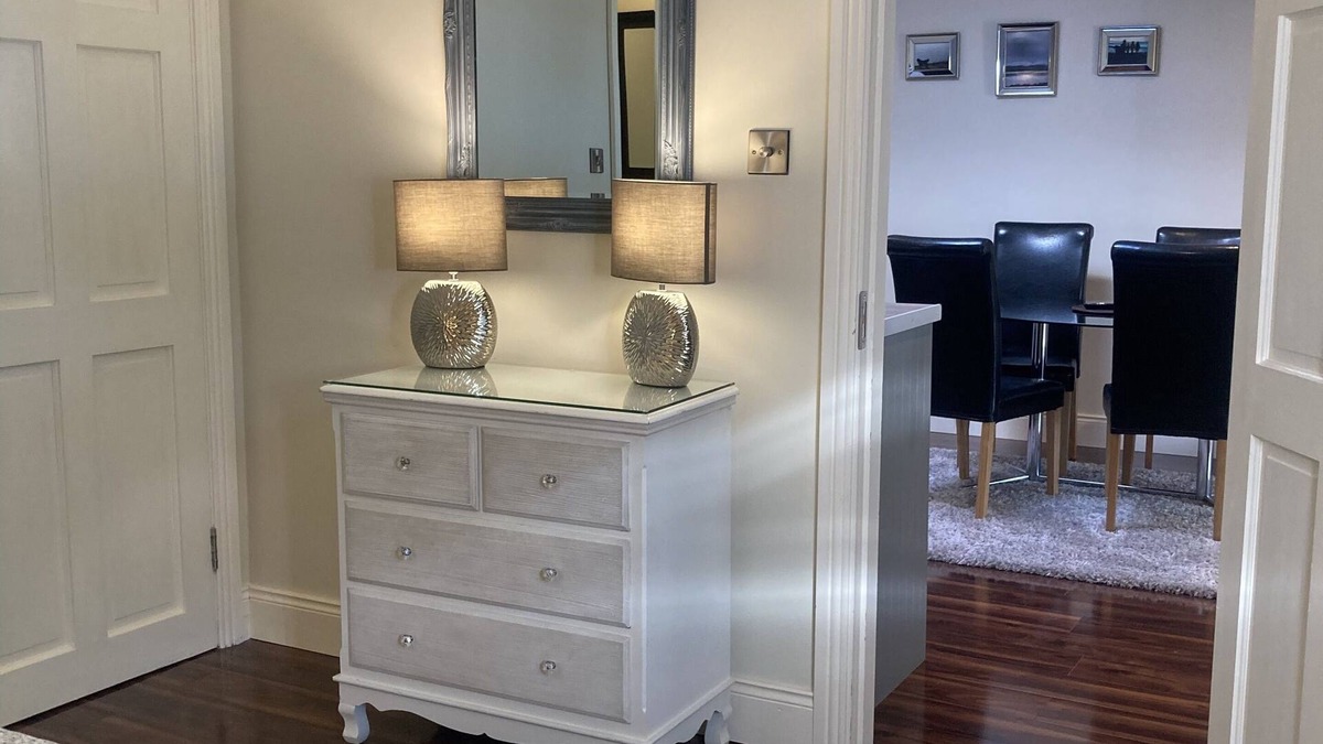 Ardfert Apartment | Driftaway at Barrow Lodge on the shore of stunning Barrow Bay