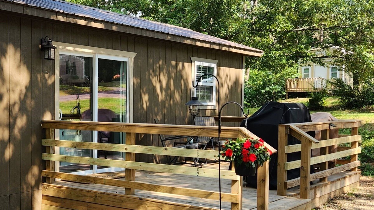 Glenwood Cabin | Driftaway Cabin in Glenwood, AR