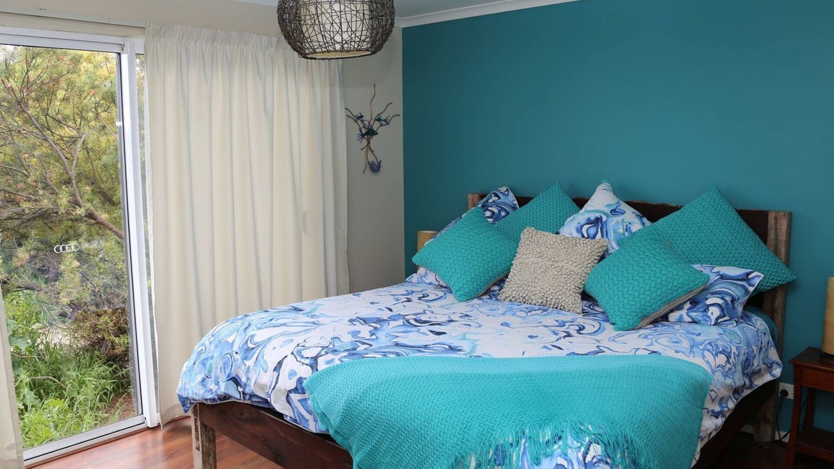Warrenben House | Driftaway -WIFI, NETFLIX, pet friendly, Comfort + Undercover deck with hammock