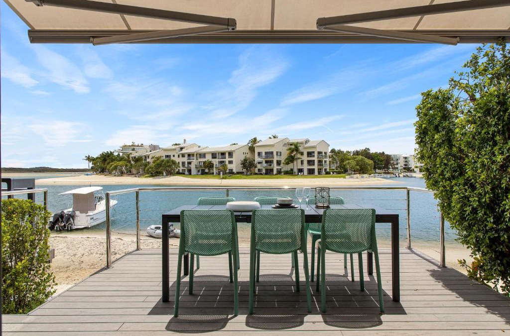 Noosaville Apartment | Driftwood 2 Riverfront with Jetty