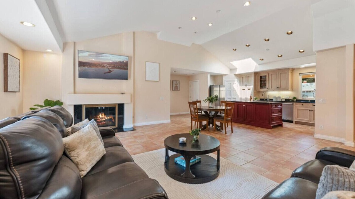 Goleta House | Driftwood Club - Coastal Comforts Goleta