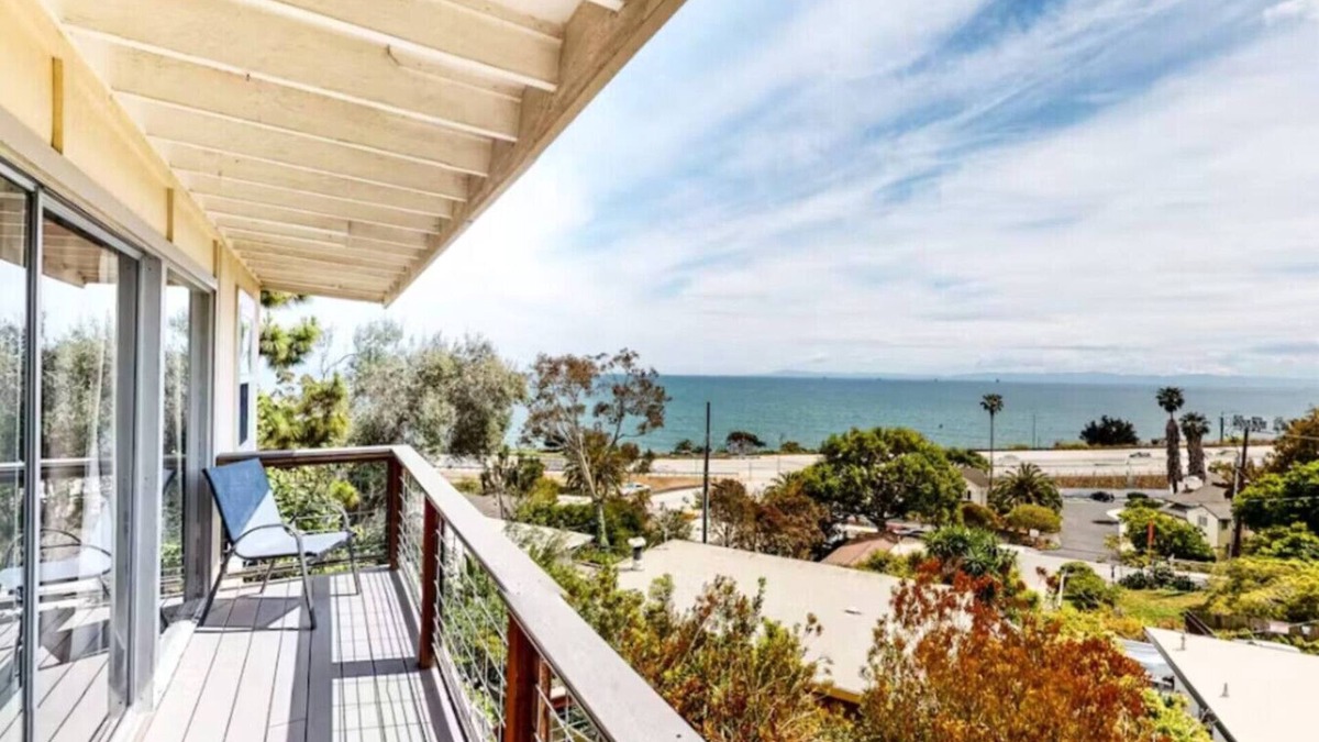 Summerland House | Driftwood Club - Oceanview 2bedroom on Lillie Ave!