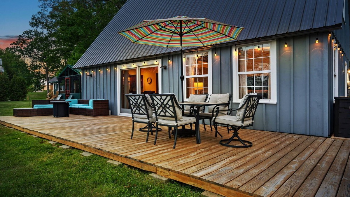 Belgrade Cottage | Driftwood Cottage with Cottages of Maine, Lake Great Pond, Dog Friendly, Kayaks