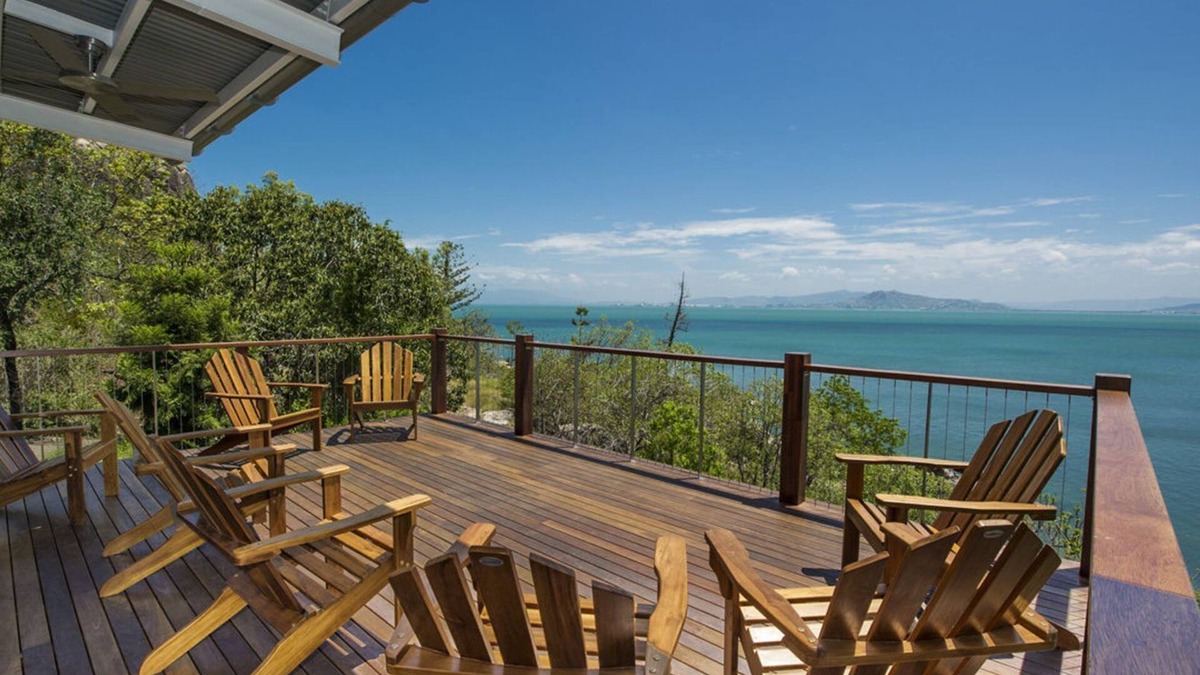 Picnic Bay House | Driftwood, Nobby Headland