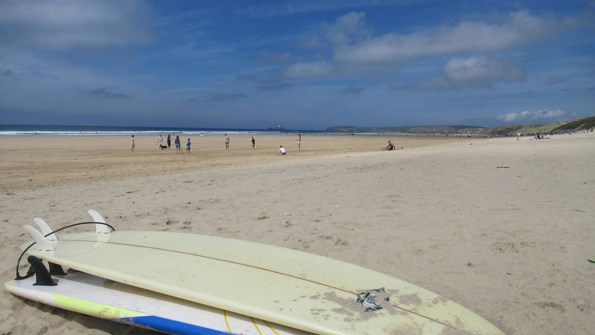 Porthtowan Apartment | Driftwood, Porthtowan, Cornwall - a few minutes walk from surf beach