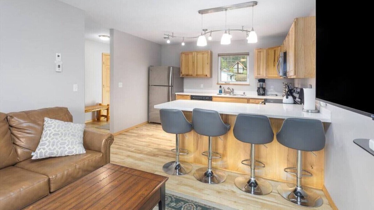Seward Apartment | Driftwood Suites - SeaStar (#4)