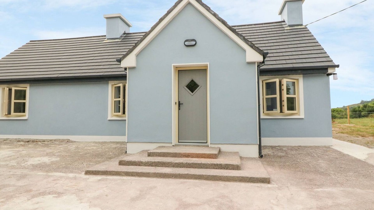 Glencar Cottage | DROMSTABLA, pet friendly in Glencar, County Kerry