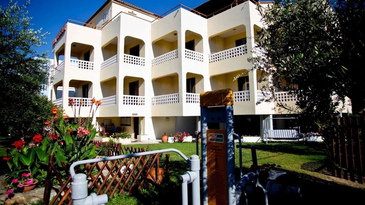 Mavrovouni Apartment | Drossia # 6 - One Bedroom Apartment, Sleeps 4