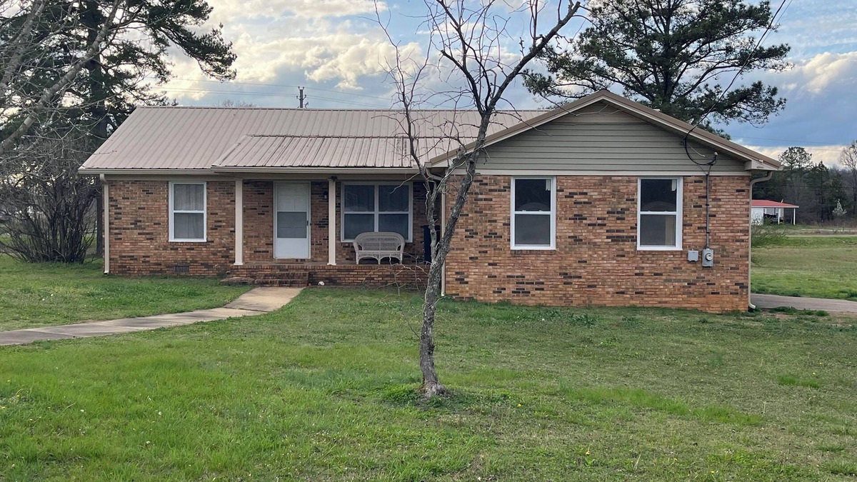 Talladega House | Drunk'N Springs Brick House