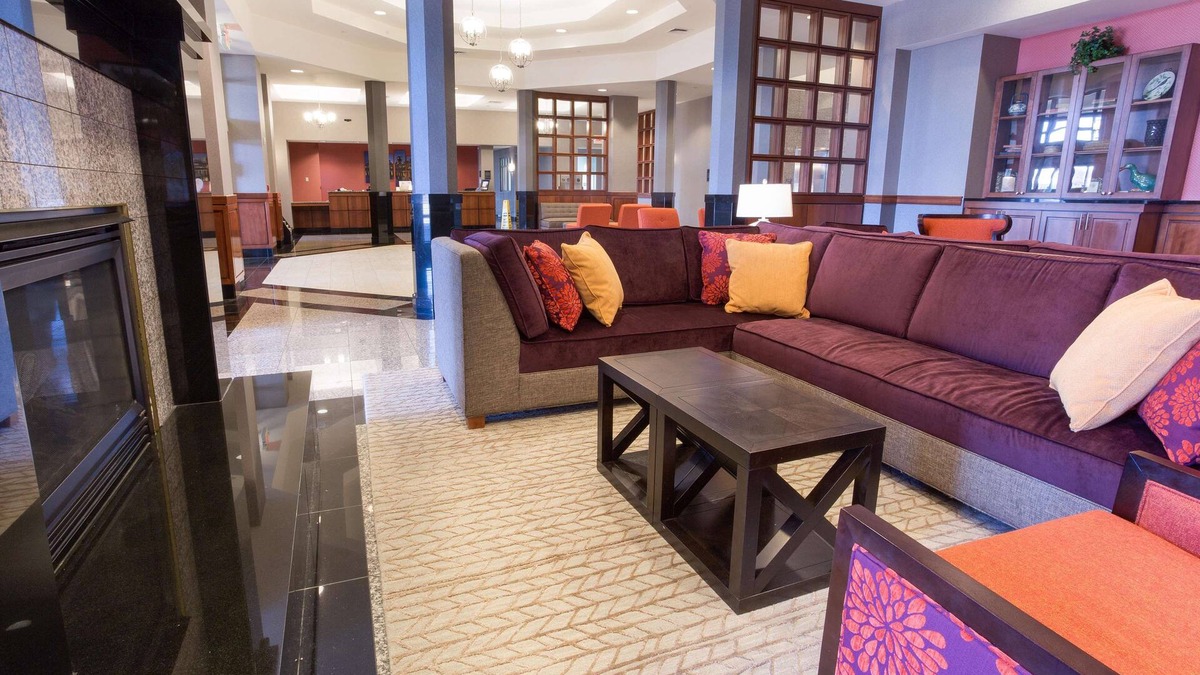 Sharonville Hotel | Drury Inn & Suites Cincinnati Sharonville