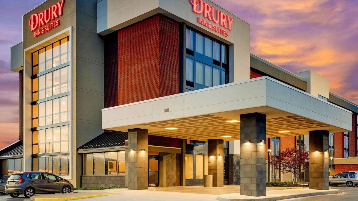 Marion Hotel | Drury Inn & Suites Marion