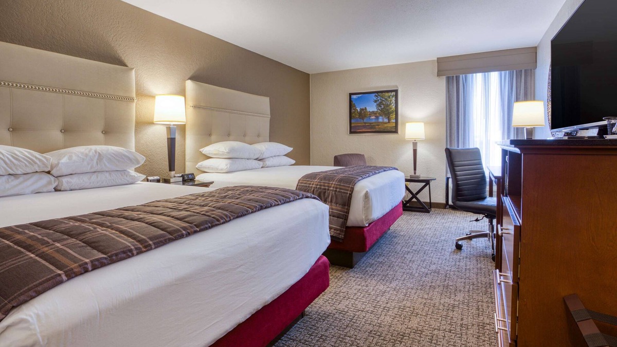 Fairview Heights Hotel | Drury Inn & Suites St. Louis Fairview Heights
