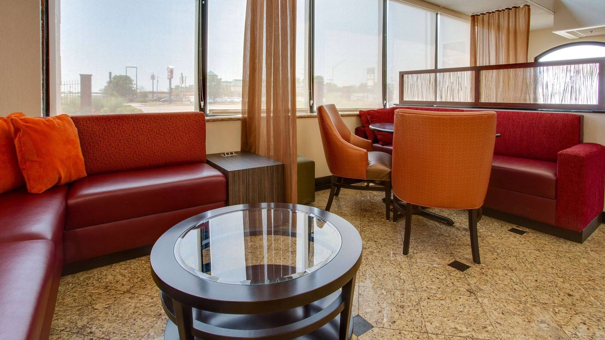 Terre Haute Hotel | Drury Inn & Suites Terre Haute