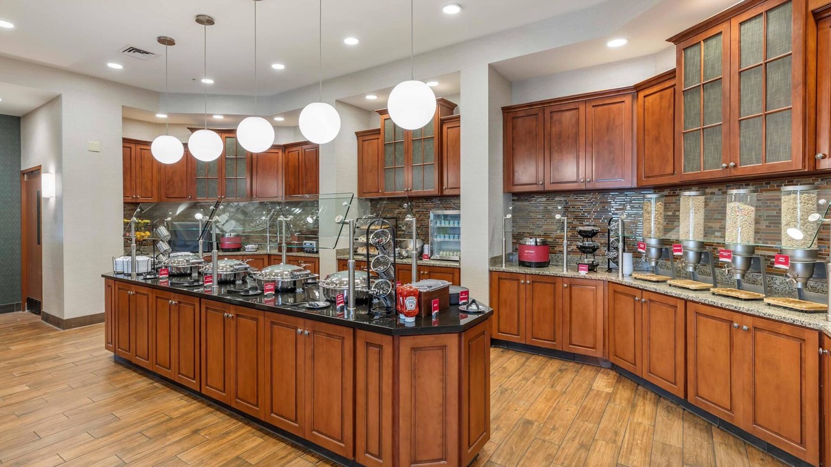 Northfield Hotel | Drury Plaza Hotel Denver Central Park