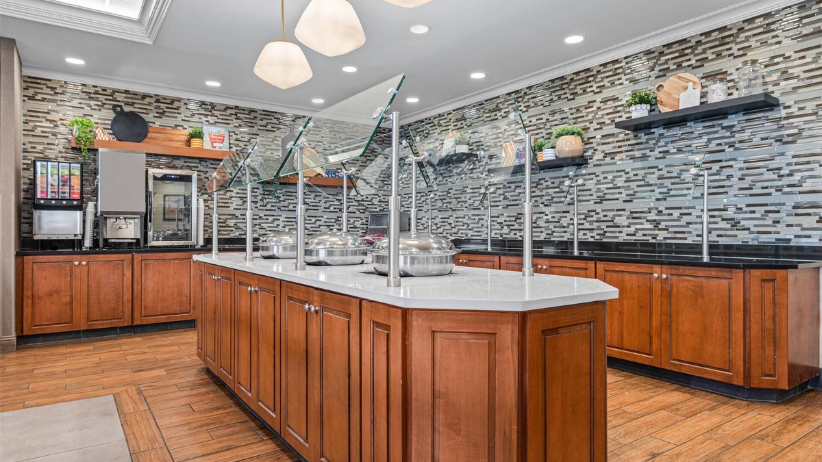 Creve Coeur Hotel | Drury Plaza Hotel St. Louis Creve Coeur
