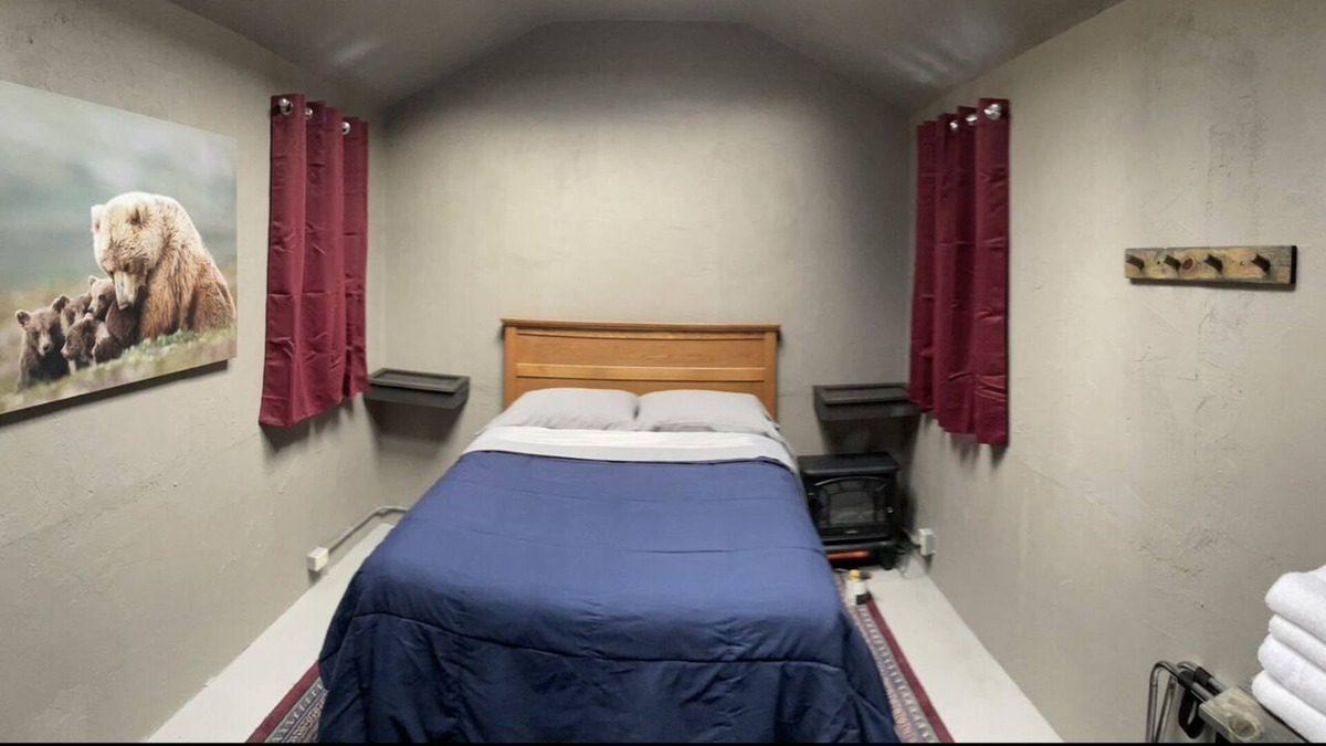 Conner Cabin | Dry Cabin #9, sleeps 2 guest maximum