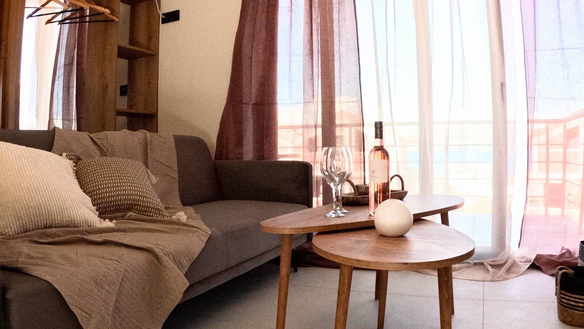 Spanokhorion Apartment | Drys Suites apartment in the town of Nikiana, Lefkada with sea view.