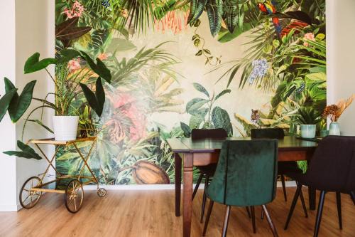 Bad Lippspringe Apartment | Dschungel in BaLi 72qm Ferienwohnung im Zentrum