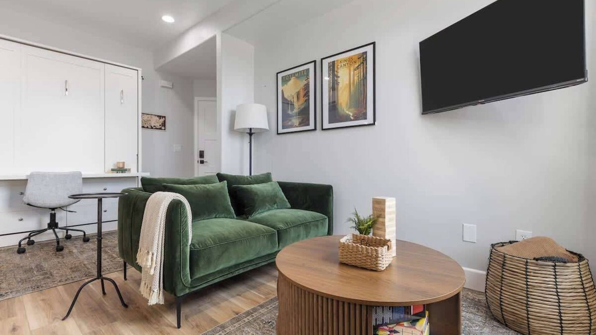 Tulare Apartment | DT Tulare Apt: DT, Taproom, Coffee Shops+