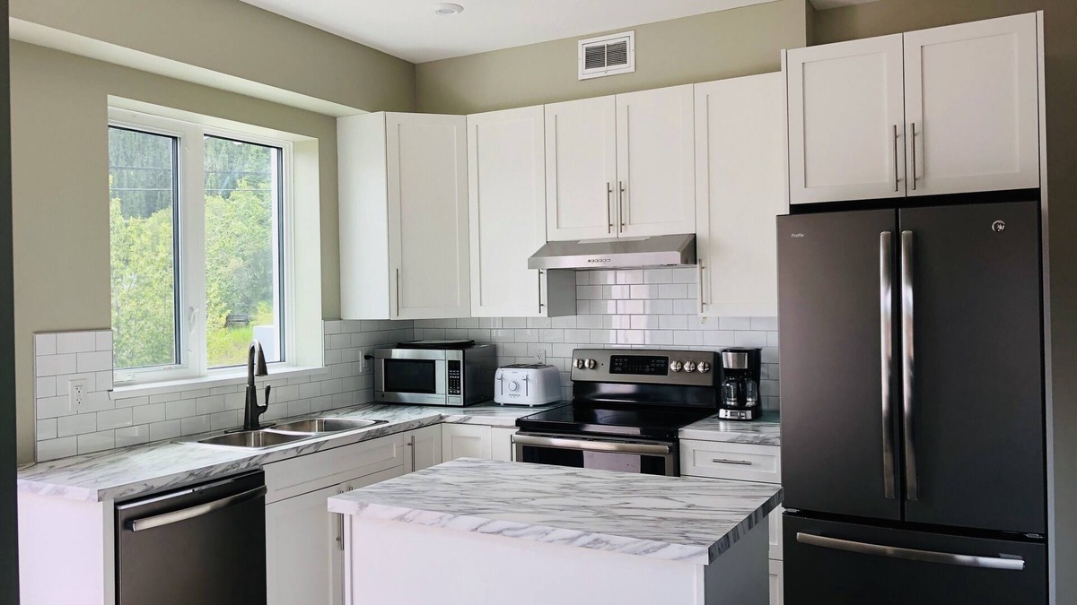 Whitehorse Condo | DT Whitehorse Deluxe 2 Bedroom Condo