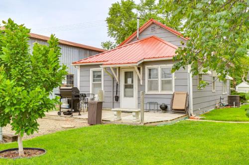 Belleville House | Dtwn Belleville Home with Yard Less Than 1 Mi to High Banks
