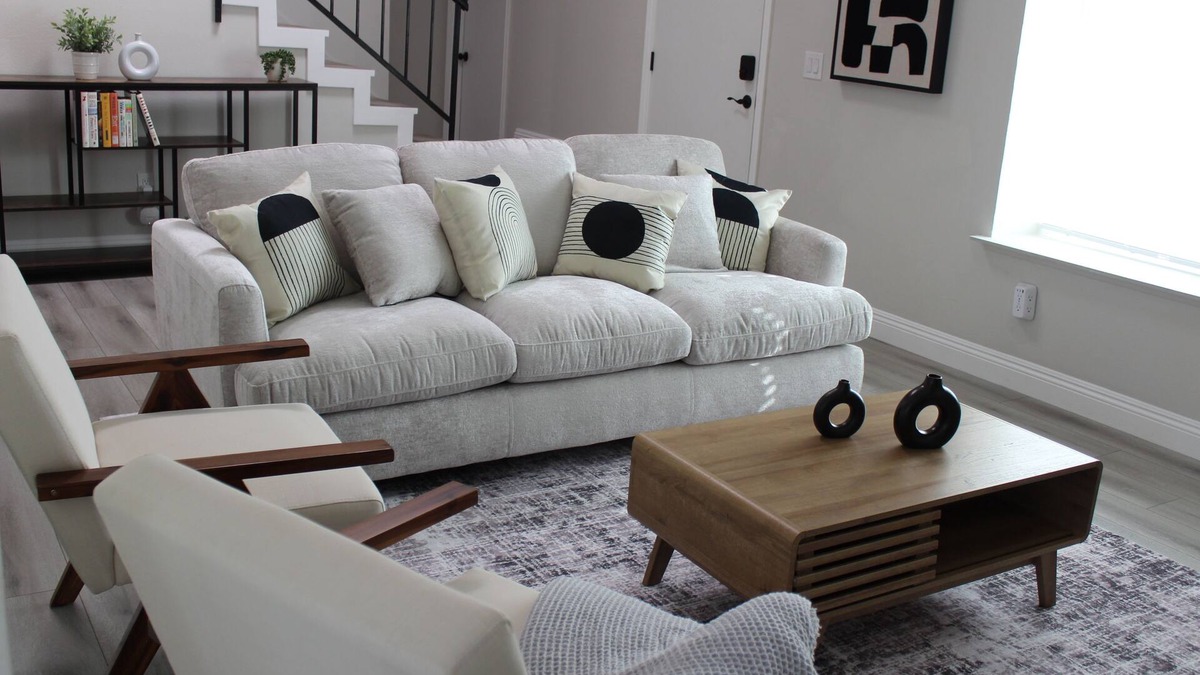 Moreno Valley House | Dual Master Rooms - Perfect for Groups & Privacy - Family-friendly - Fire Pit