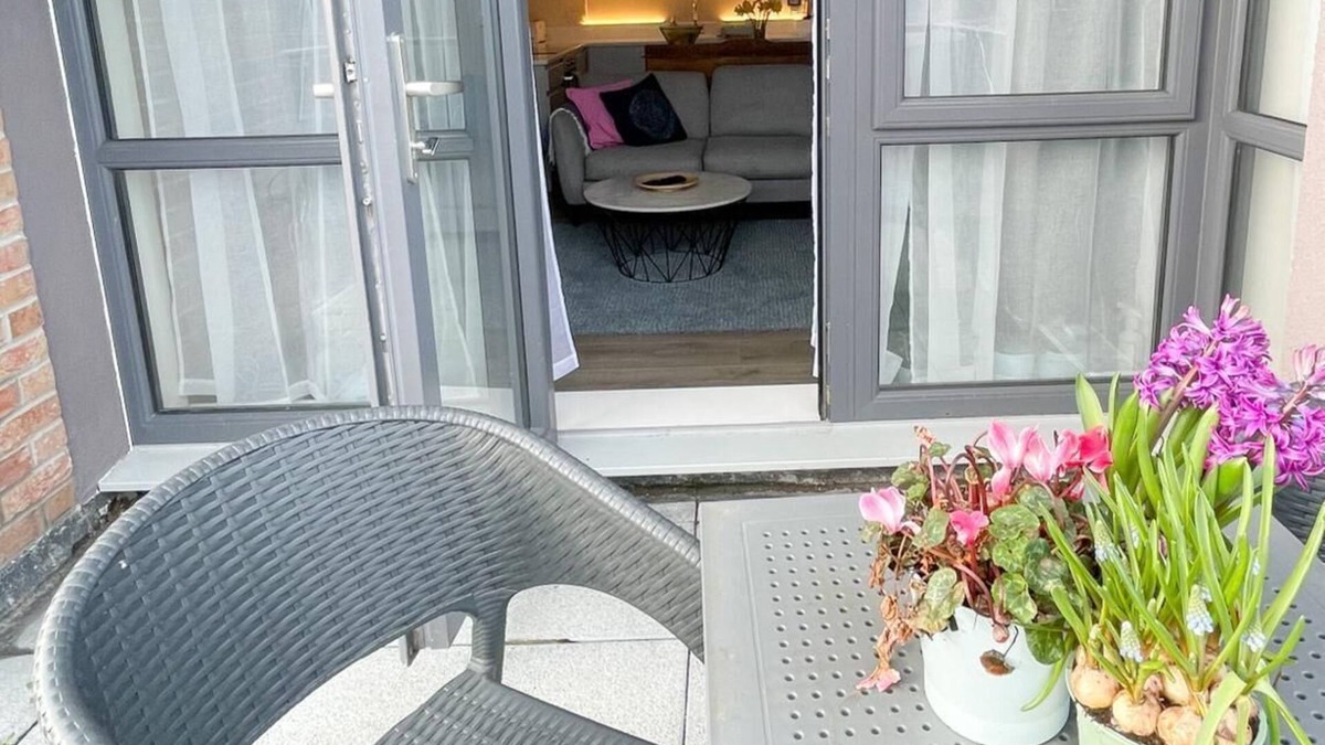 Santry Apartment | Dublin Delight: Large one bedroom apartment