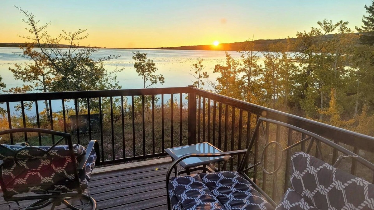 Babb House | Duck Lake frontage, near Babb,Glacier Park, St. Mary's, Many Glacier,Waterton Pk