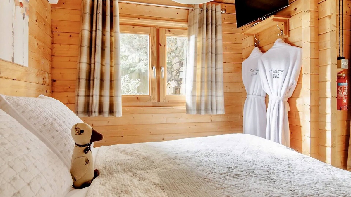 Pyecombe Cabin | Duck Lodge B&B