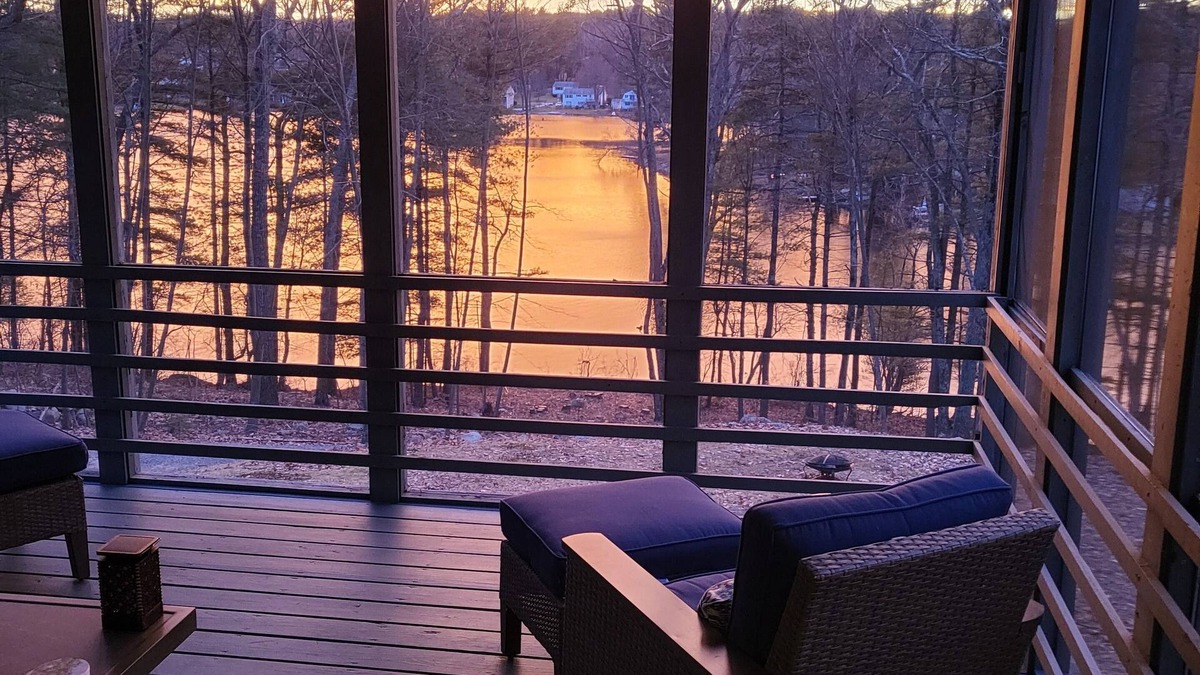 Dudley House | "Duck Rock" Lakefront House with 200' Private Waterfront
