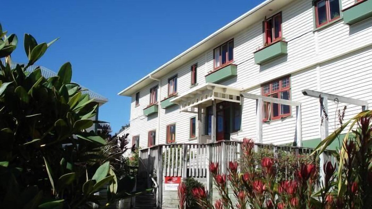 New Plymouth House | Ducks & Drakes Boutique Motel & Backpackers